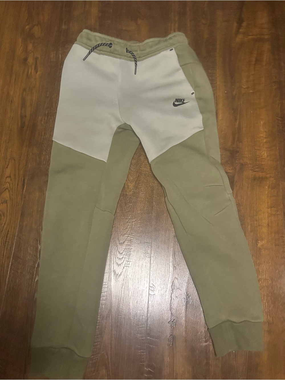 Nike Men’s Olive Green & Cream Colorblock Joggers